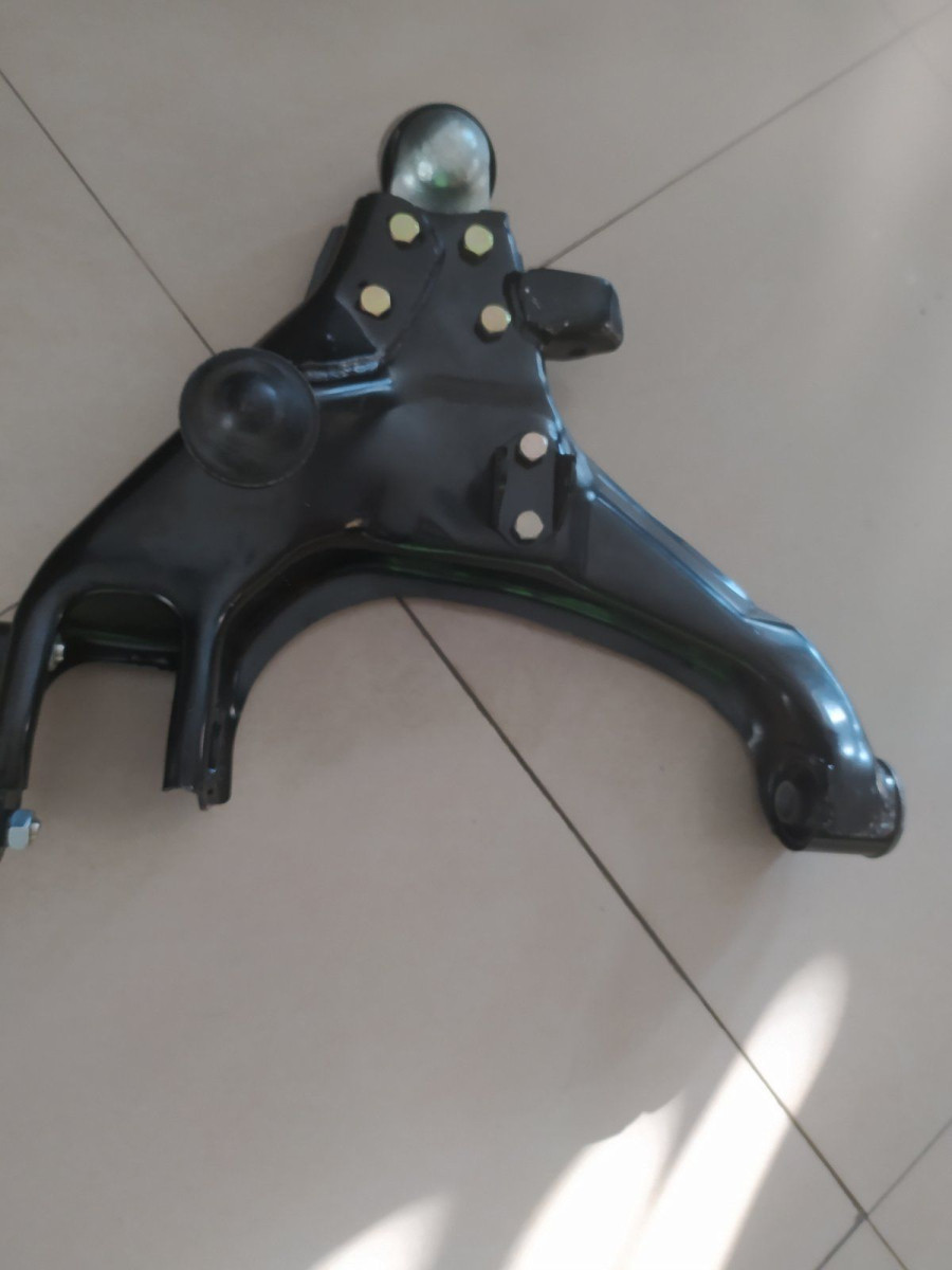 Важіль підвіски передній нижній лівий Hyundai Terracan   (HP)   01-06  54512H1002 Нове Hyundai Terracan HP (2001-2007) 54512H1002