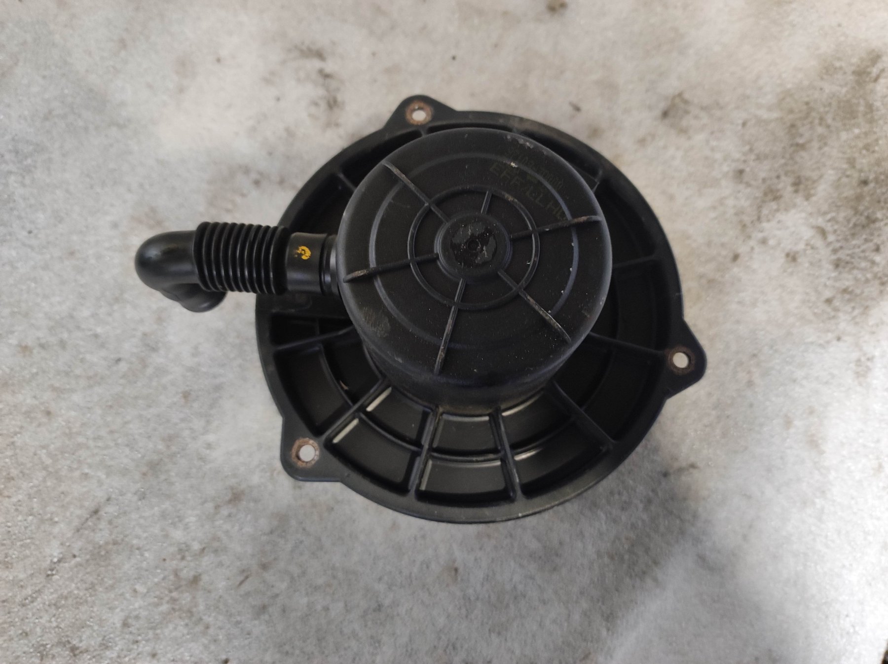 вентилятор грубки; електродвигуни (електродвигун обігрівача або розетка причепа штепсельная; Електромотор пічки; Моторчик пічки; Двигун вентилятора пічки (обігрівача салону)) Hyundai Terracan HP (2001-2007) 971093D000