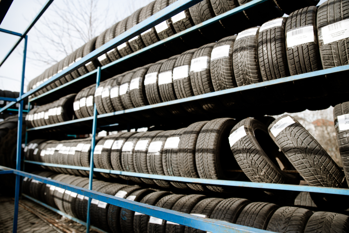 Гуртовий продаж автошин та колісних дисків пакетами