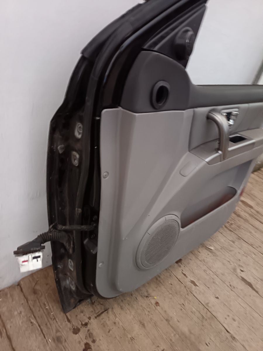 Дверь передня права в зборі Kia Sorento JC (2002-2009) 760043E111