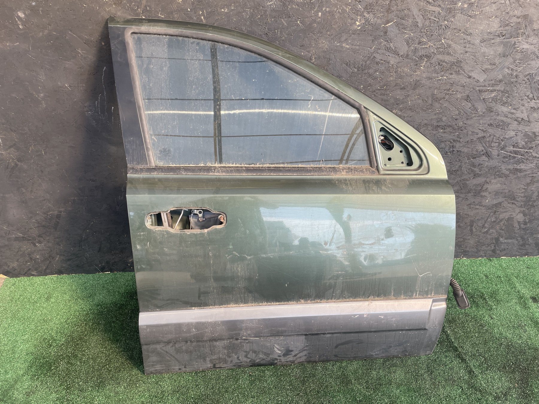 Двері передні праві KIA Sorento JC (2002-2009) 760043E111