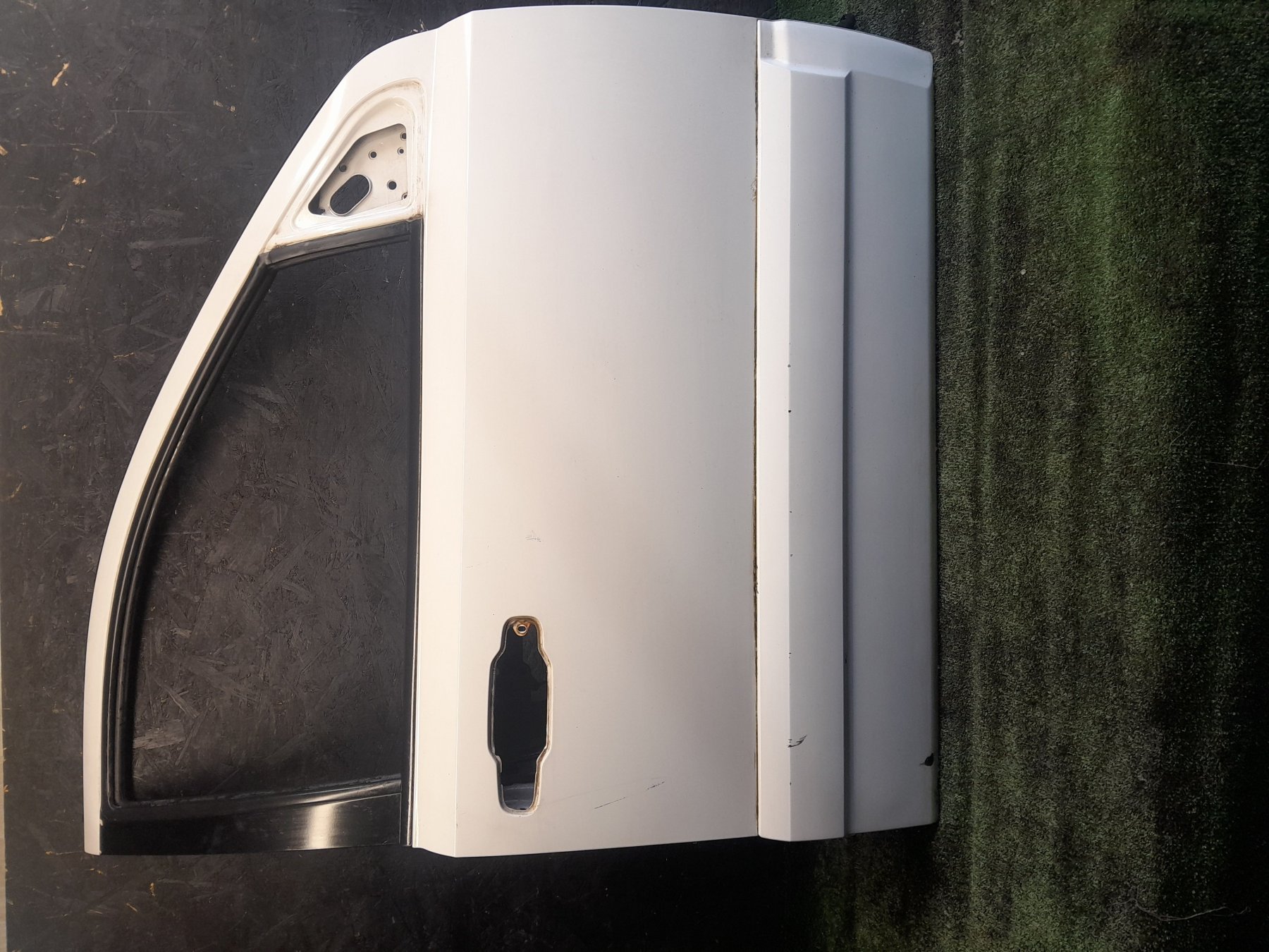 Двері передні праві KIA Sorento JC (2002-2009) 760043E111