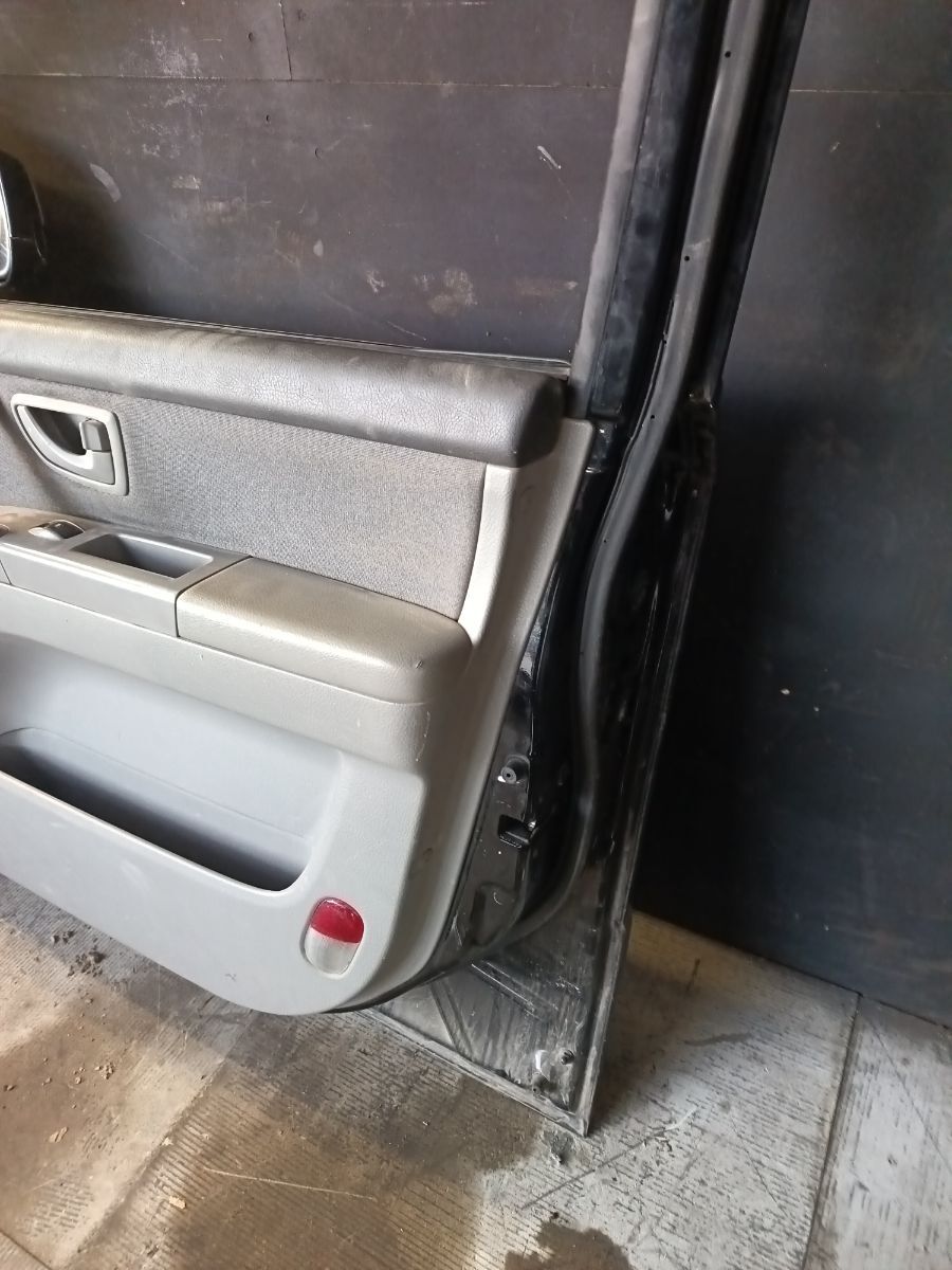 Двері передні праві  Kia Sorento JC (2002-2009),Sorento JC (кросовер) 2002—2009 760043E111