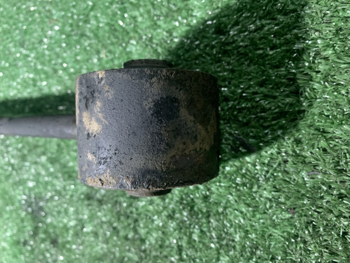 Рычаг (тяга) задней подвески продольный верхний KIA Sorento JC (2002-2009) 552003E000