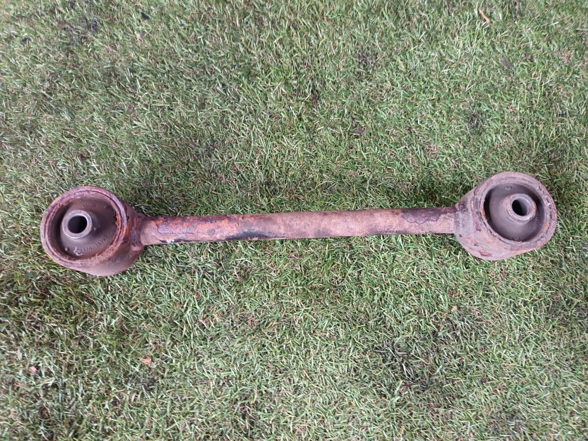 Важіль задній верхній повздовжній Kia Sorento JC (2002-2009) 552003E000