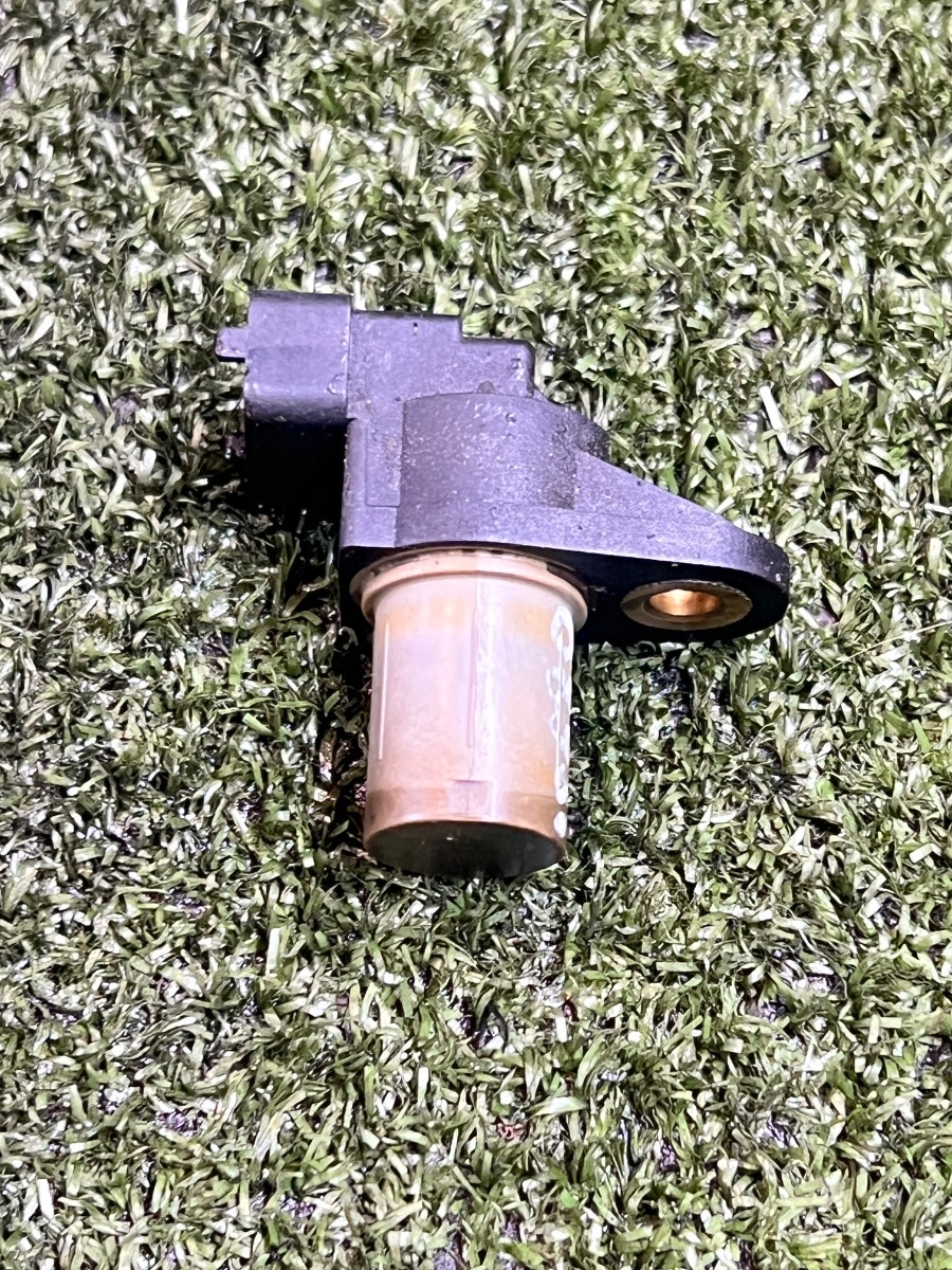 Датчик положення розподільного валу Mercedes-Benz B-Class W245 (2005-2011) A0031539728