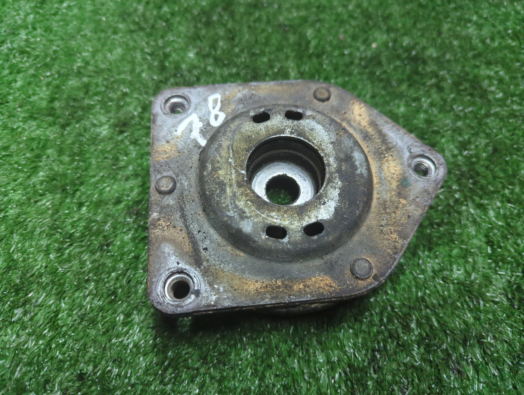 Передня тарілка пружини Mercedes-Benz B-Class W245 (2005-2011) A1693200073