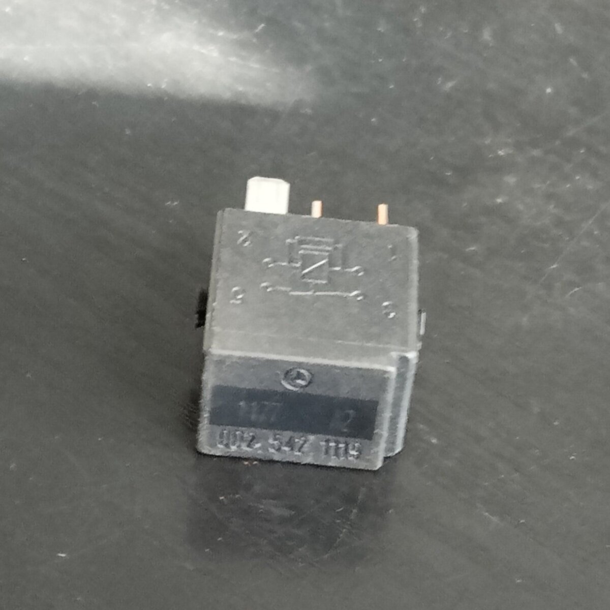 Реле вентилятора кондиціонера Mercedes-Benz C-Class W202 (1993-2000) 0025421119