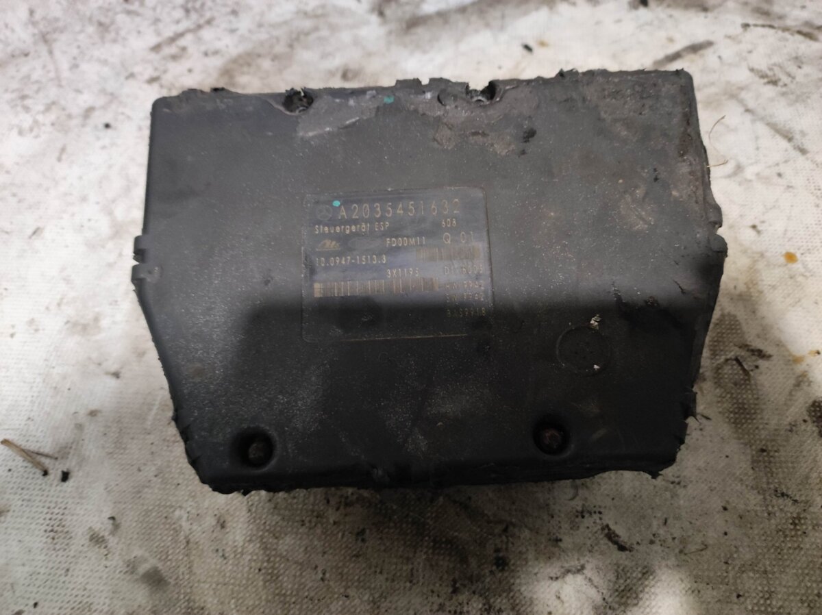 Блок abs  Mercedes-Benz C-Class W203 (2000-2007) A2035451632