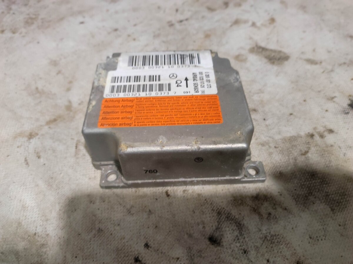 Блок управління airbag Mercedes-Benz C-Class W203 (2000-2007) A0018209726