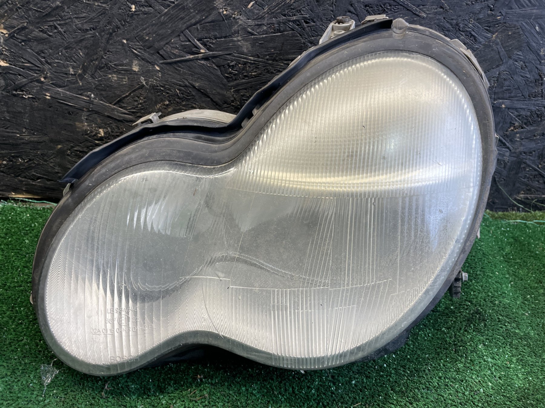 Фара ліва Mercedes-Benz C-Class W203 (2000-2007) A2038200161