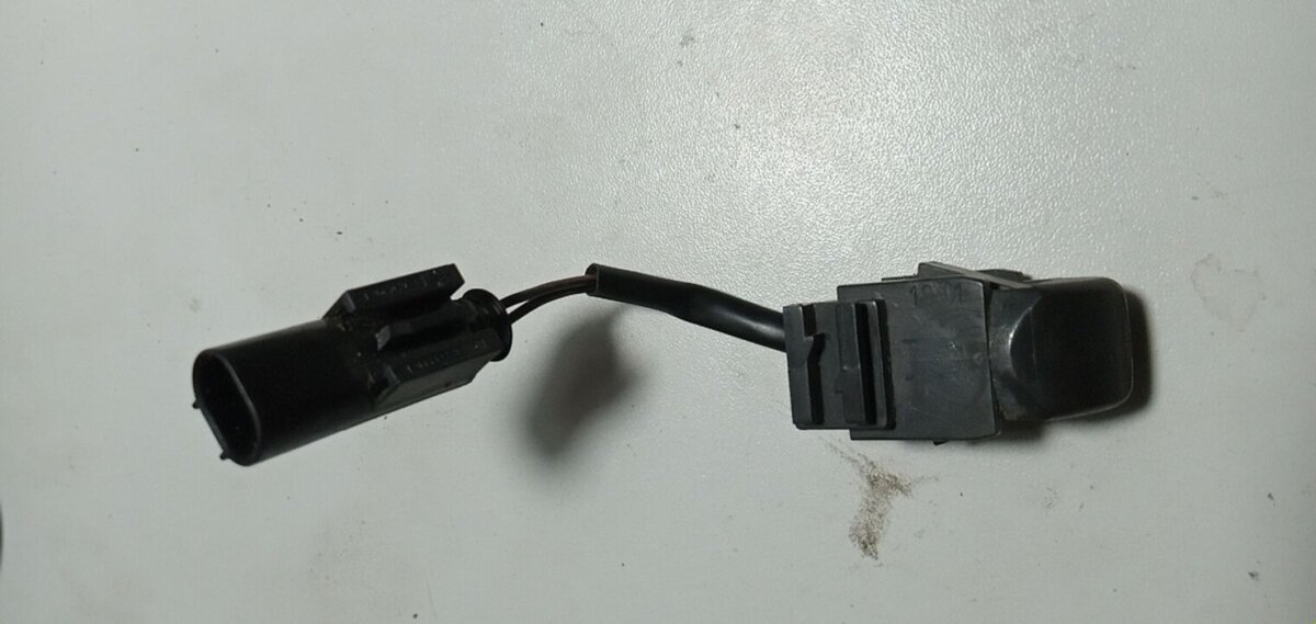 Форсунка омывателя лобового стекла Mercedes-Benz C-Class W203 (2000-2007) A2208600347