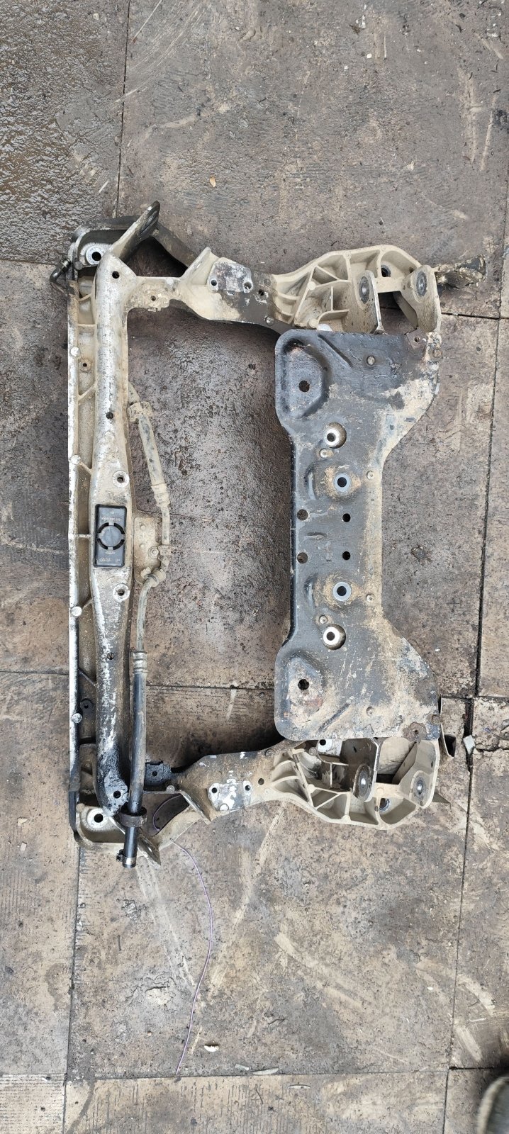 Передня балка Mercedes-Benz C-Class W203 (2000-2007) A2036280557