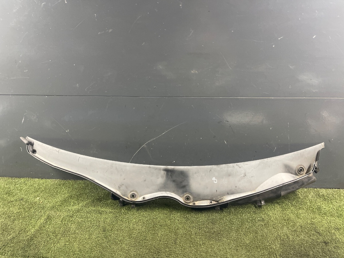Жабо Mercedes-Benz C-Class W203 (2000-2007) A2038300813