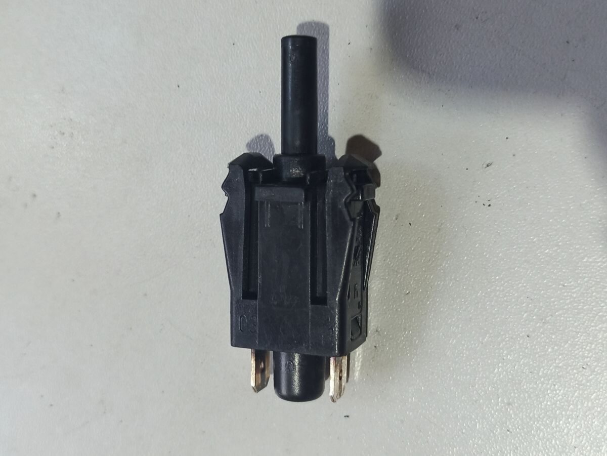 Датчик педалі тормоза Mercedes-Benz E-Class W210 (1995-2003) A0015458714