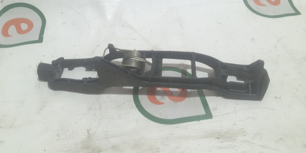 Кронштейн ручки задний правый Mercedes-Benz E-Class W210 (1995-2003) A2107600434