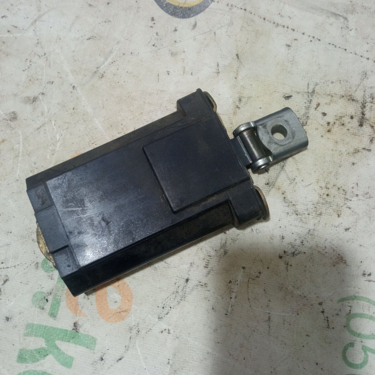 Обмежувач відкриття дверей, передній Mercedes-Benz E-Class W210 (1995-2003) A2027200216