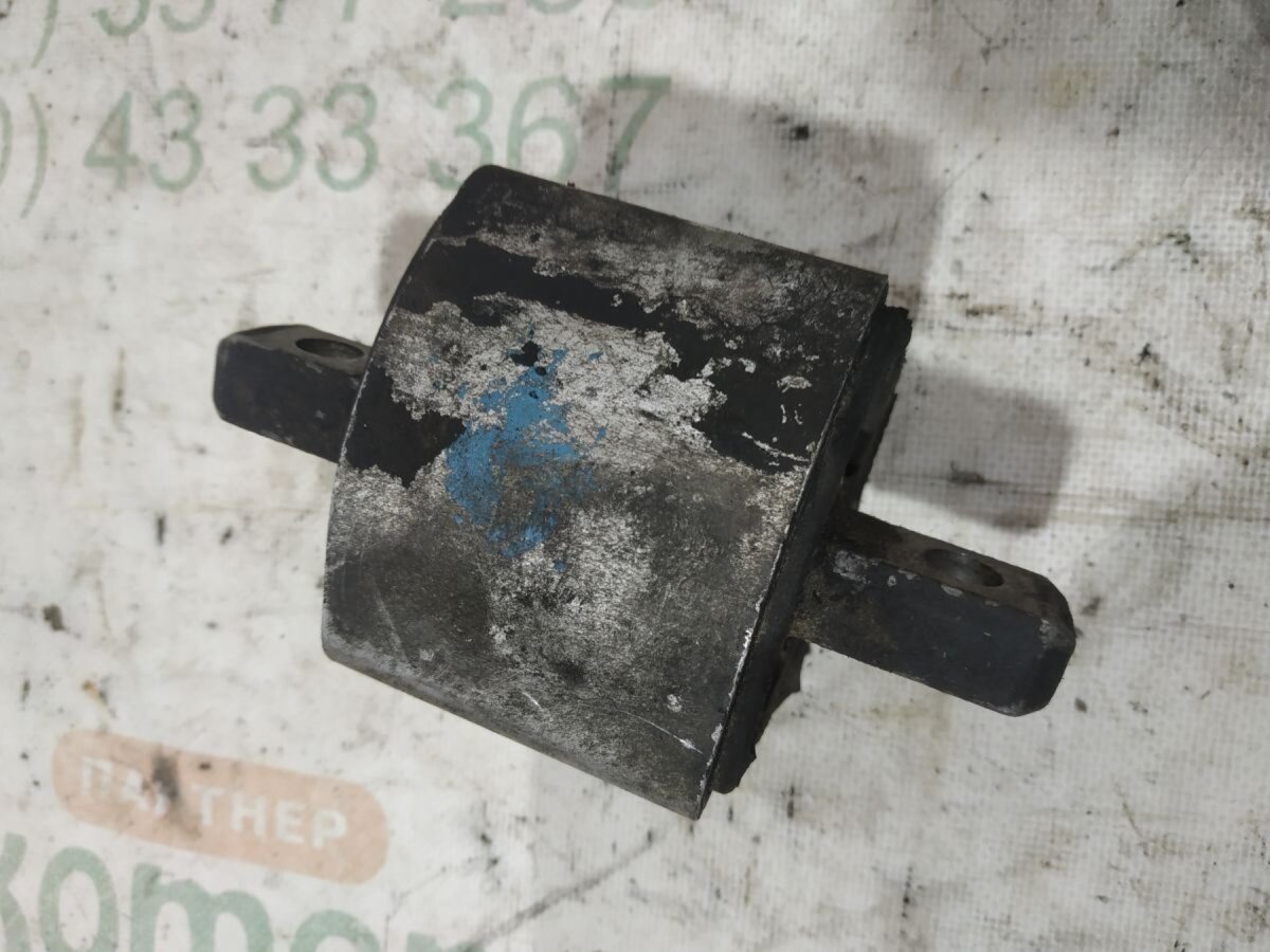 опора коробки передач Mercedes-Benz E-Class W210 (1995-2003) A2202400418