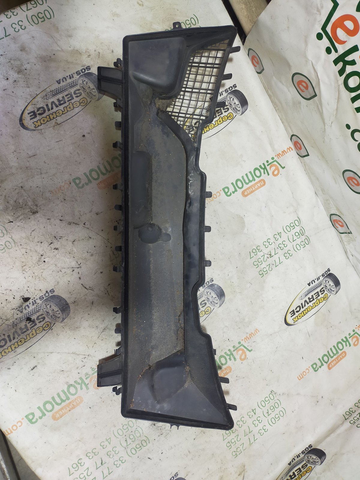 Повітрозабірник Mercedes-Benz E-Class W210 (1995-2003) A2108302444