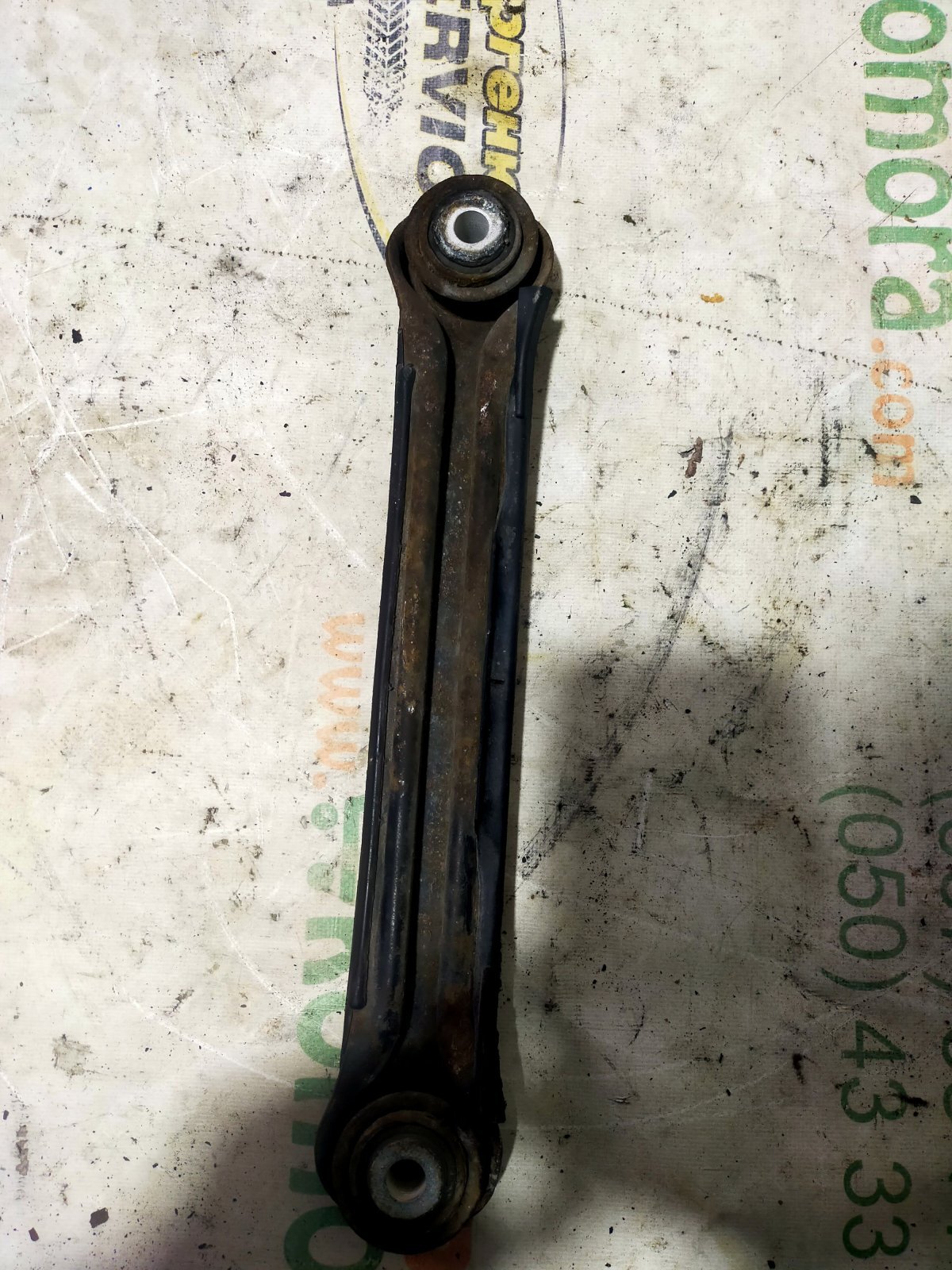 важіль/тяга задньої підвіски подовжній нижній, лівий/правий Mercedes-Benz E-Class W210 (1995-2003) A2103503806