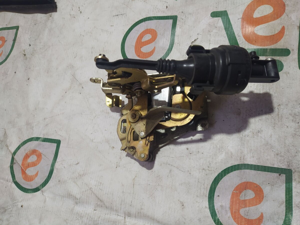 замок задніх дверей, правих; замок задньої дверї, правої Mercedes-Benz E-Class W210 (1995-2003) A2027300635