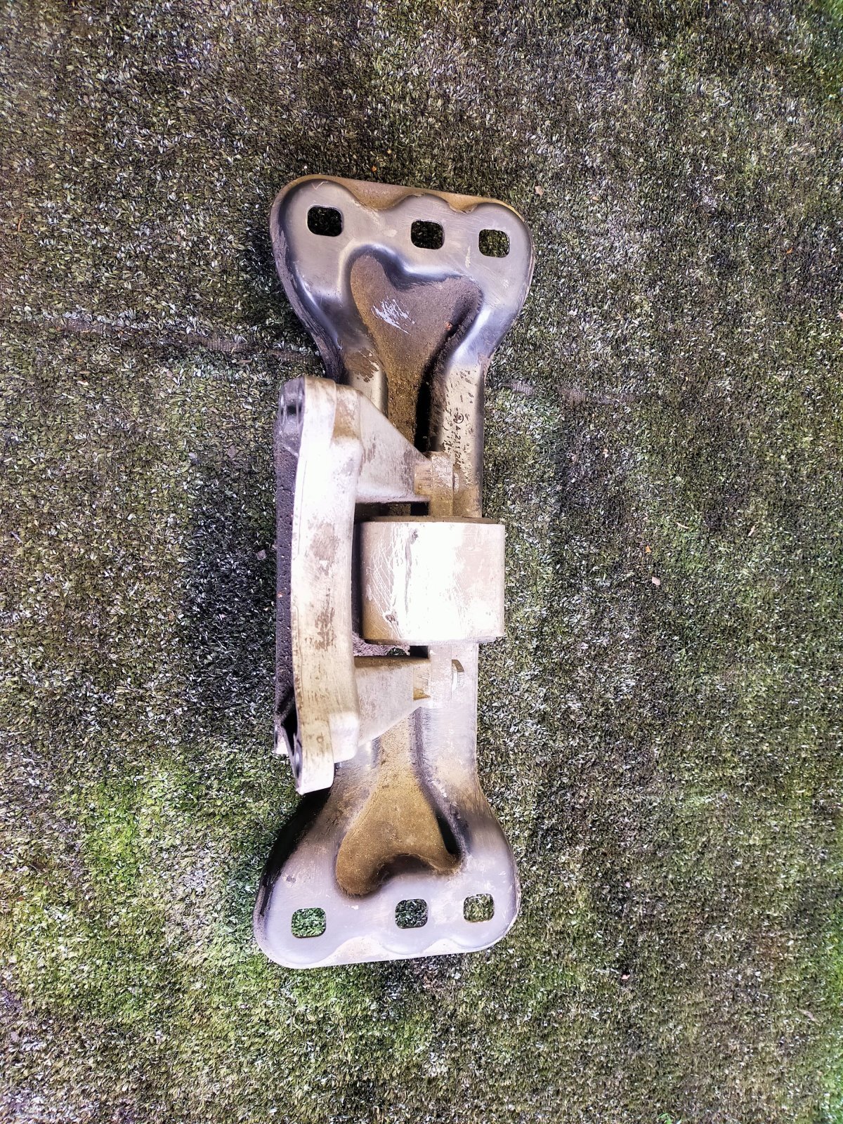 Кронштейн подушки кпп Mercedes-Benz E-Class W211 (2002-2009) A1402421340