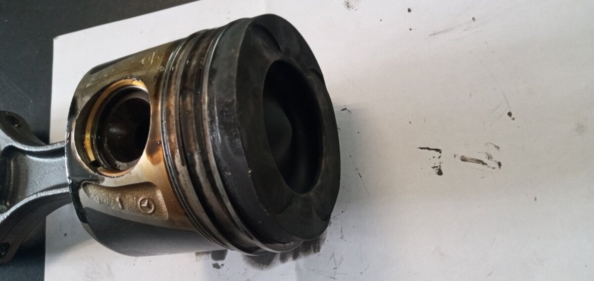 Поршень в комплекті на 1 циліндр, std Mercedes-Benz Sprinter W906 (2006-2018) A6510301017