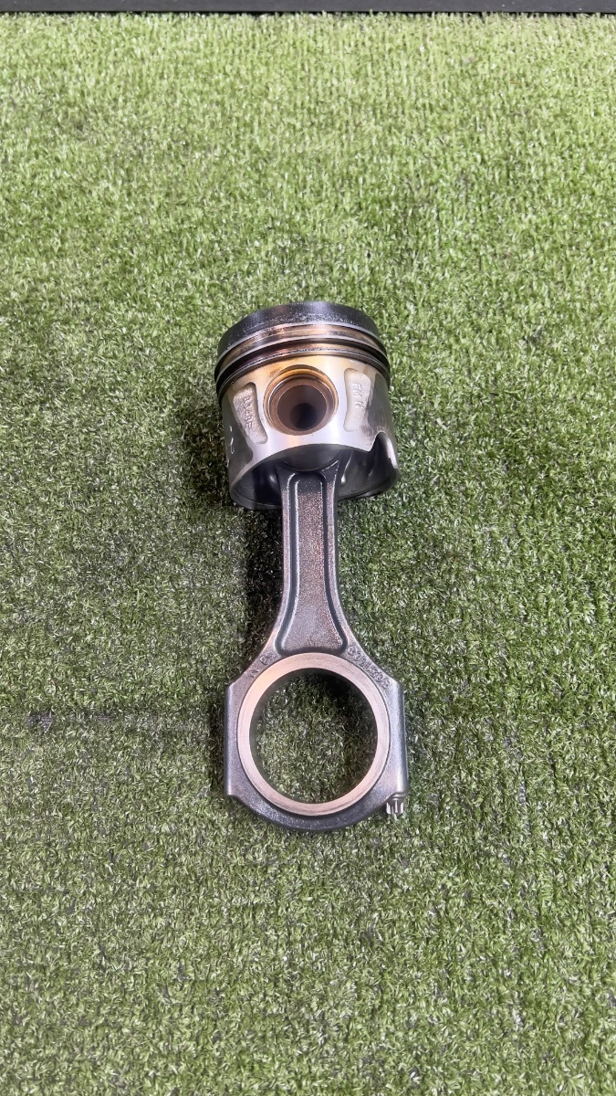 Поршень з шатуном A6510300020  Mercedes-Benz Sprinter W906 (2006-2018) A6510301017