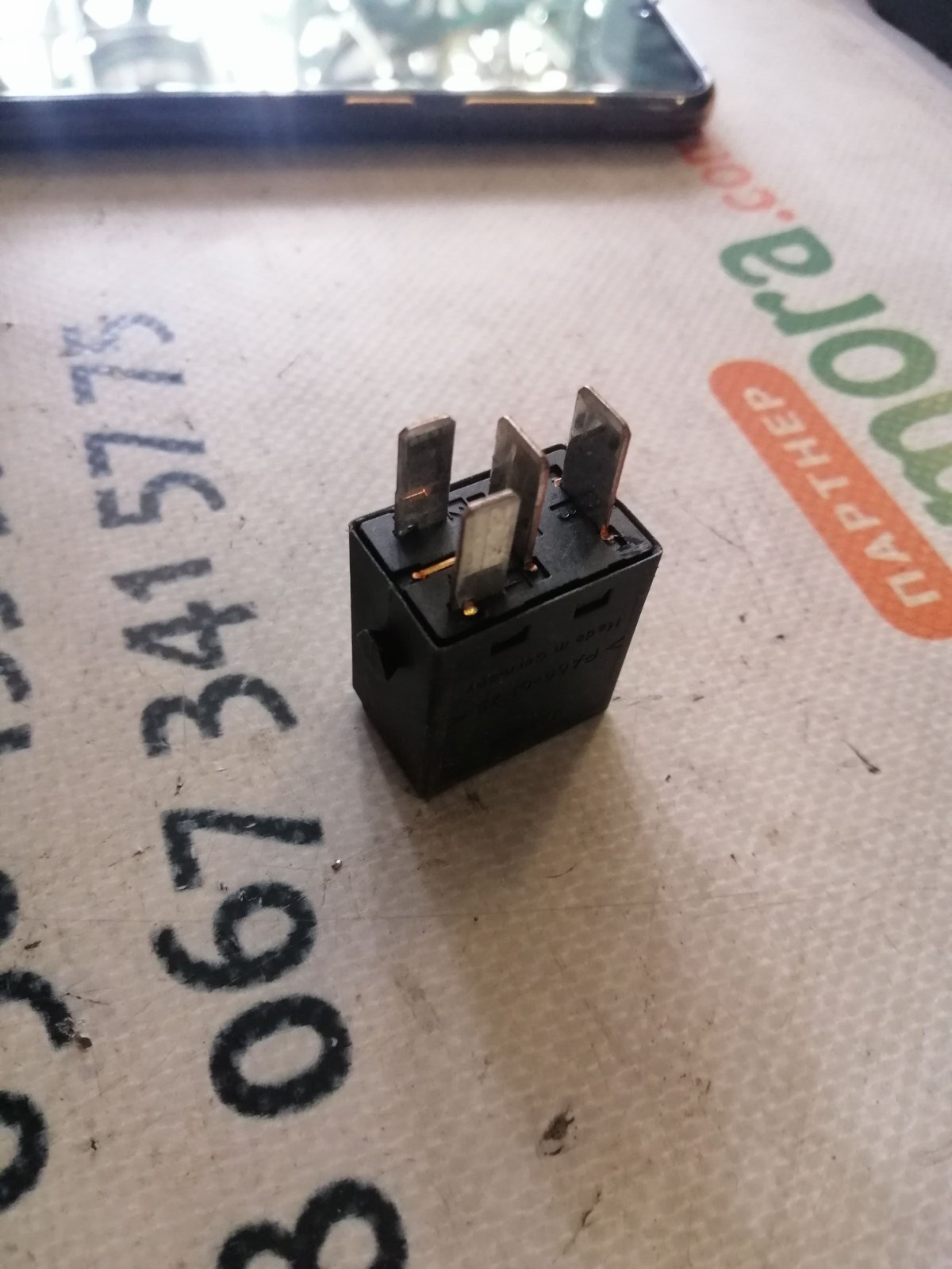 Реле вентилятора кондиціонера Mercedes-Benz Vaneo W414 (2002-2005) 0025421119