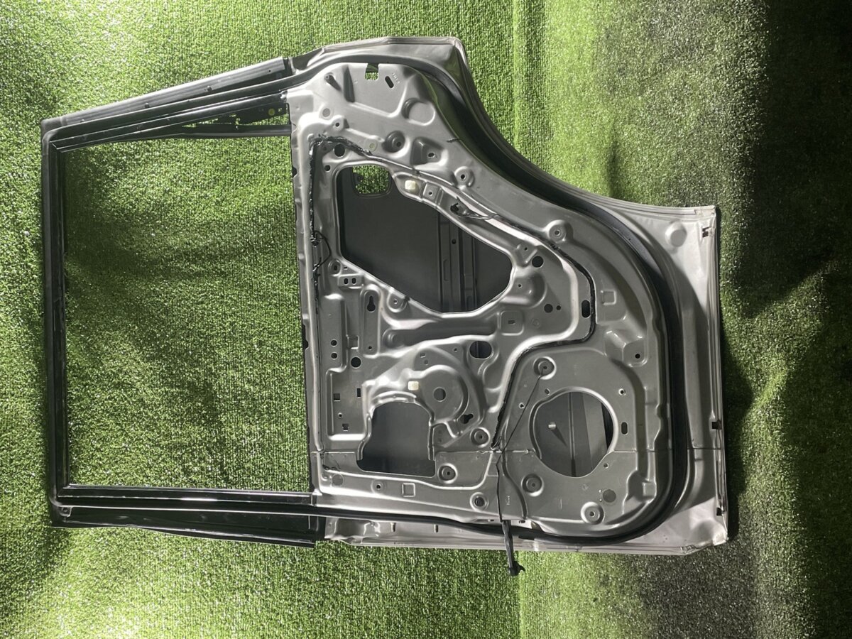 Дверь задняя правая дефект Nissan X-Trail T30 (2001-2007) H21008H7MM