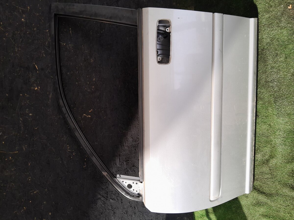 Двері передні ліві Nissan X-Trail T30 (2001-2007) H01018H7MM