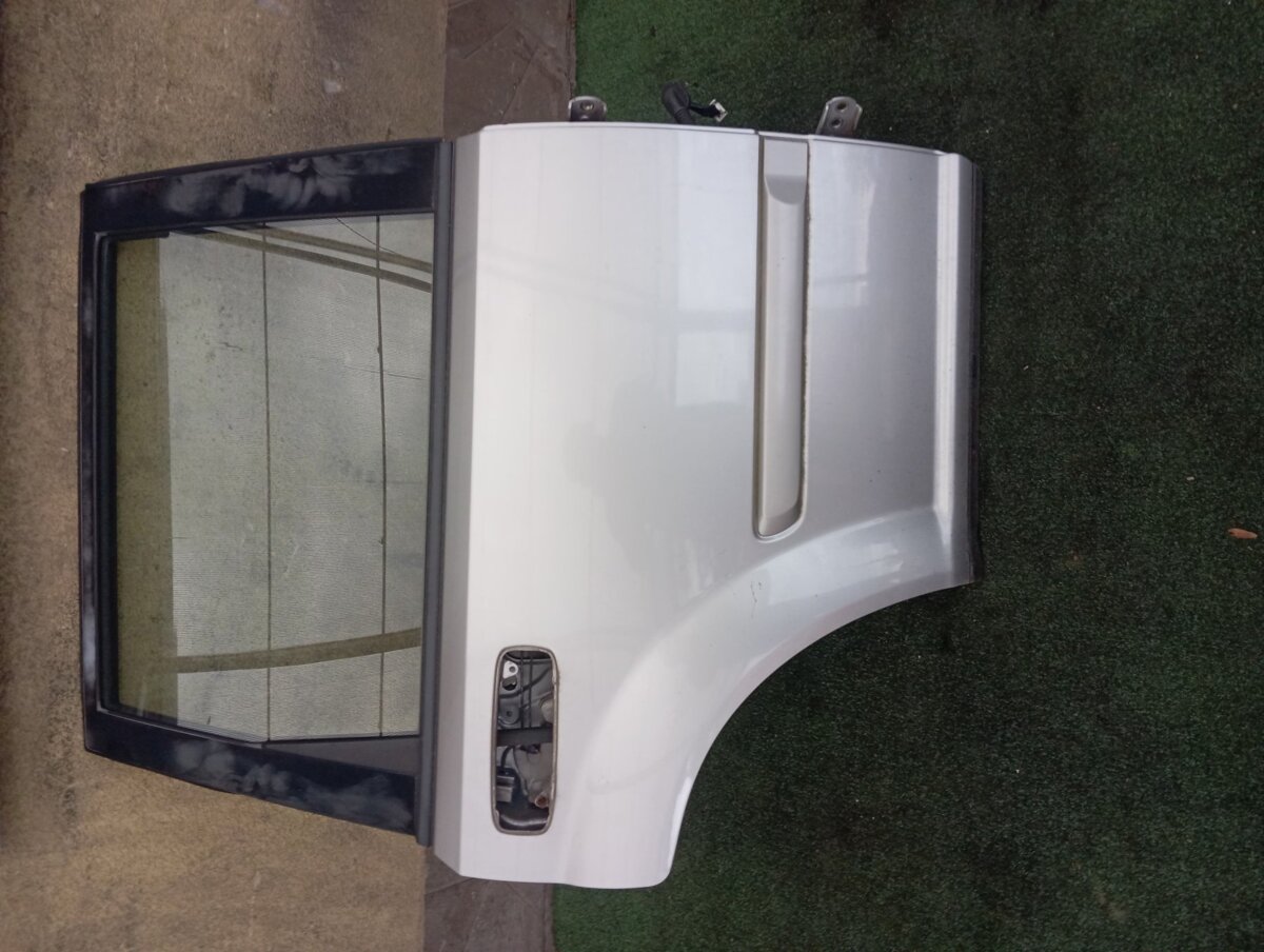 Двері задні праві Nissan X-Trail T30 (2001-2007) H21008H7MM