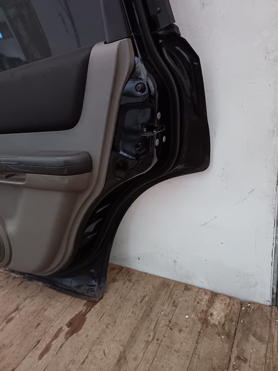Двері задні праві у зборі Nissan X-Trail T30 (2001-2007) H21008H7MM