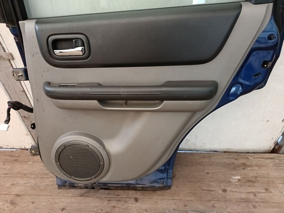 Двері задні, праві у зборі Nissan X-Trail T30 (2001-2007) H21008H7MM