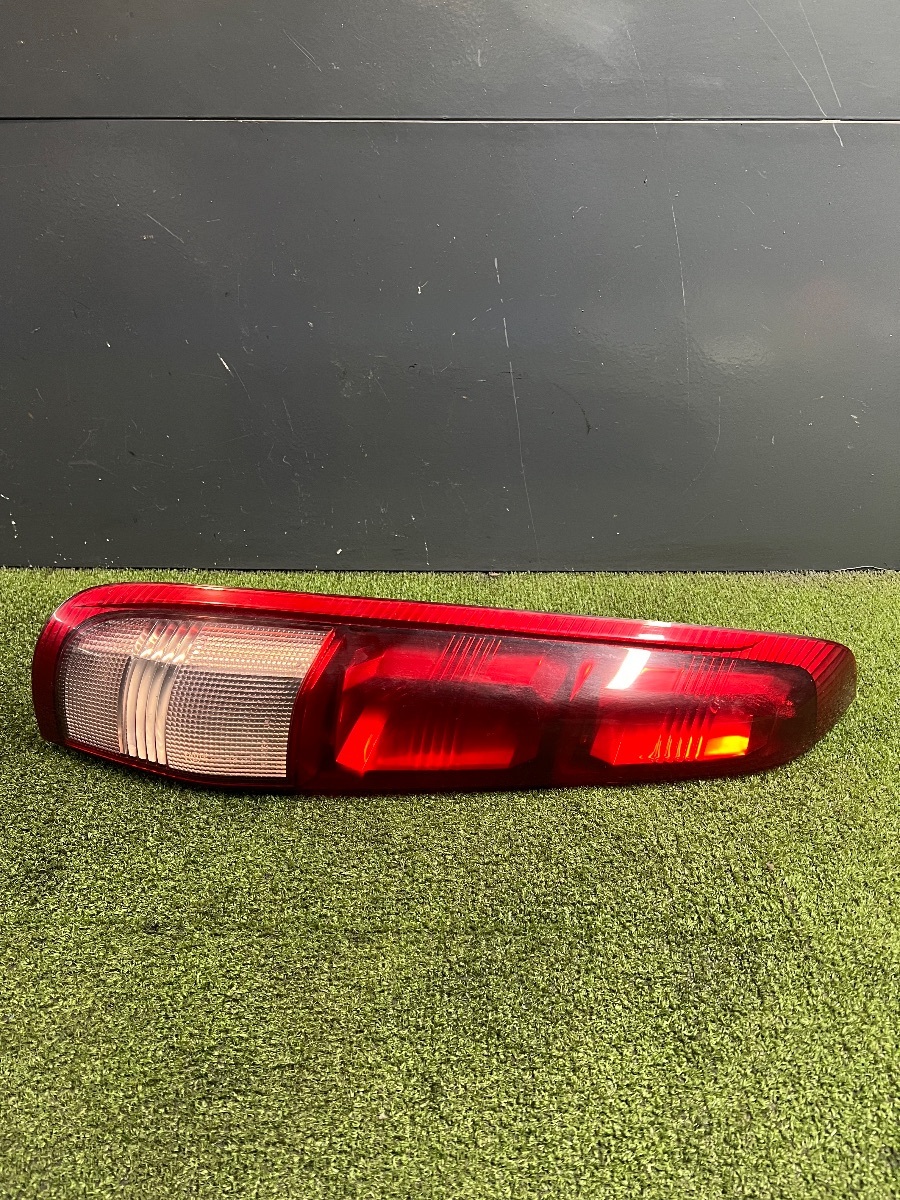 Фара задня ліва Nissan X-Trail T30 (2001-2007) 26555EQ025