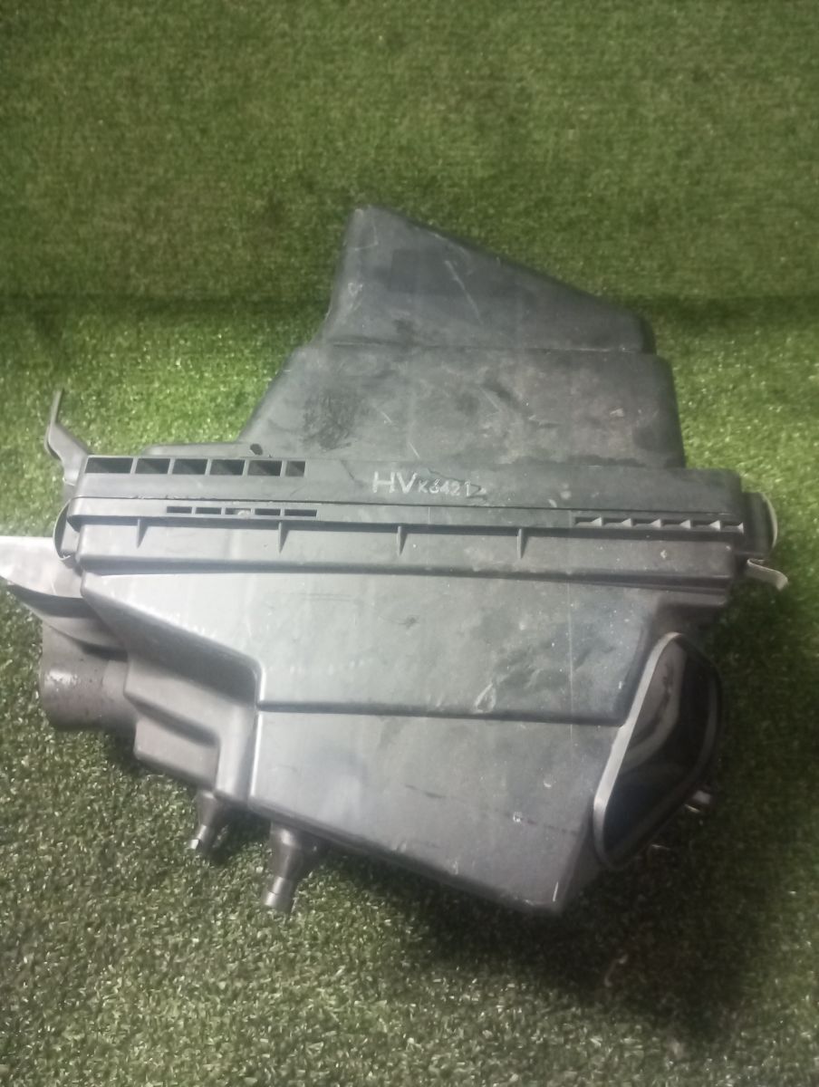 Корпус повітряного фільтра Nissan X-Trail T30 (2001-2007) 16500AU600