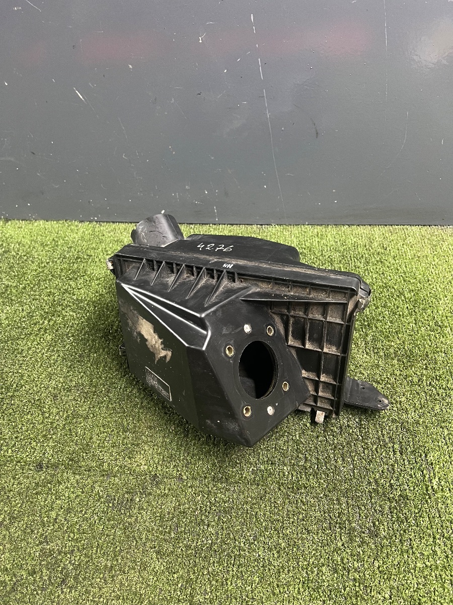 Корпус повітряного фільтра Nissan X-Trail T30 (2001-2007) 16500AU600