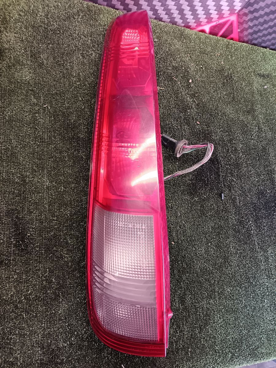 Ліхтар задній лівий Nissan X-Trail T30 (2001-2007) 26555EQ025