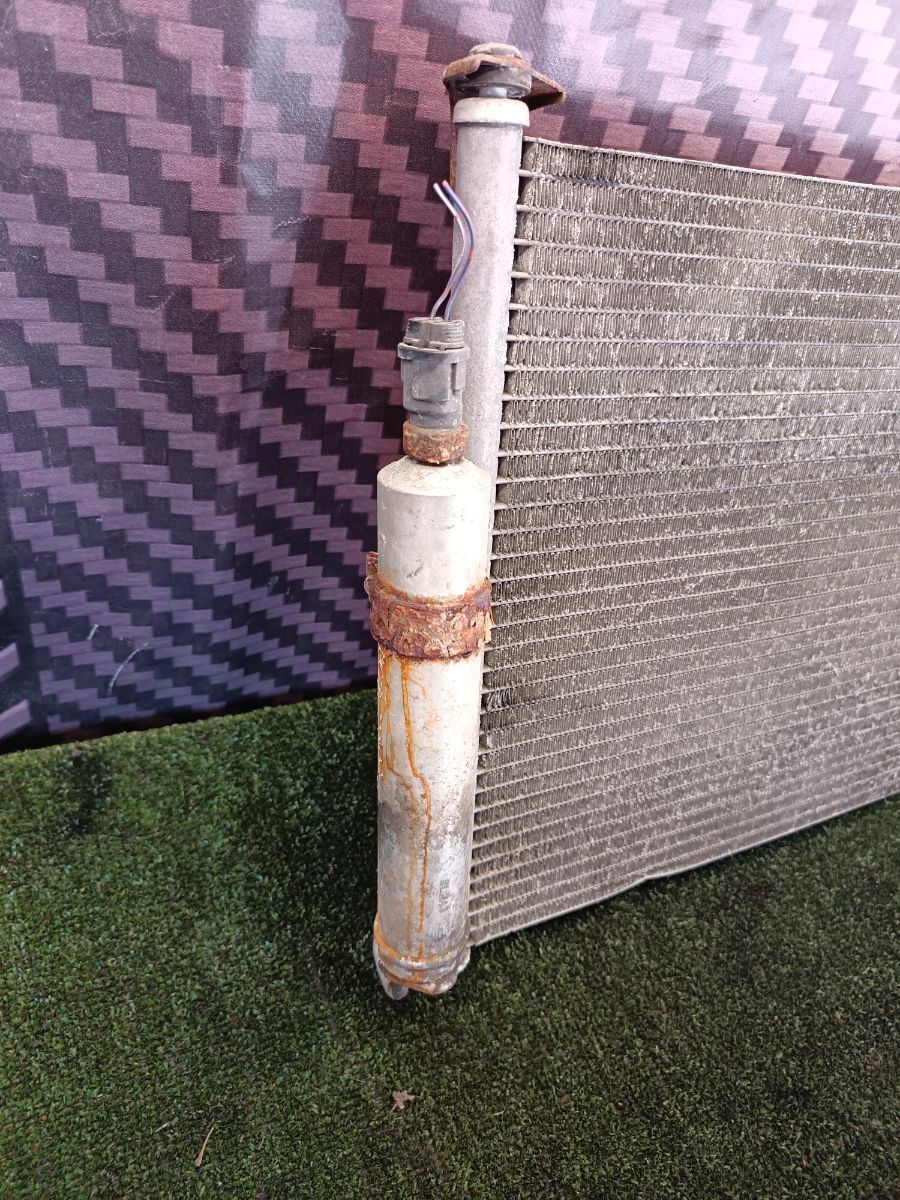 Радіатор кондиціонера Nissan X-Trail T30 (2001-2007) 921009H310