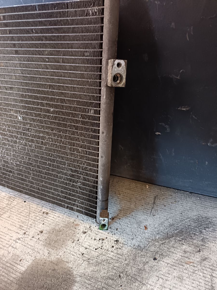 Радіатор кондиціонера з осушувачем Nissan X-Trail T30 (2001-2007) 921009H310