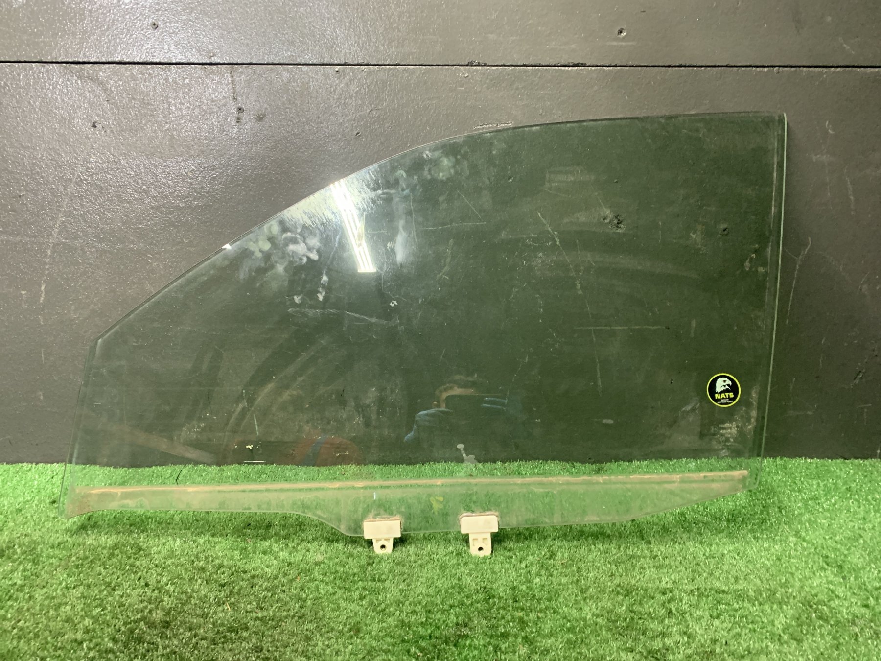 Скло переднє ліве Nissan X-Trail T30 (2001-2007) 803018H300