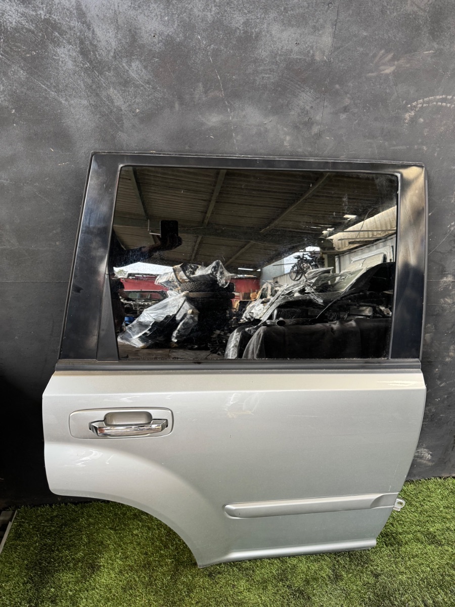 Задня права дверка в зборі Nissan X-Trail T30 (2001-2007) H21008H7MM