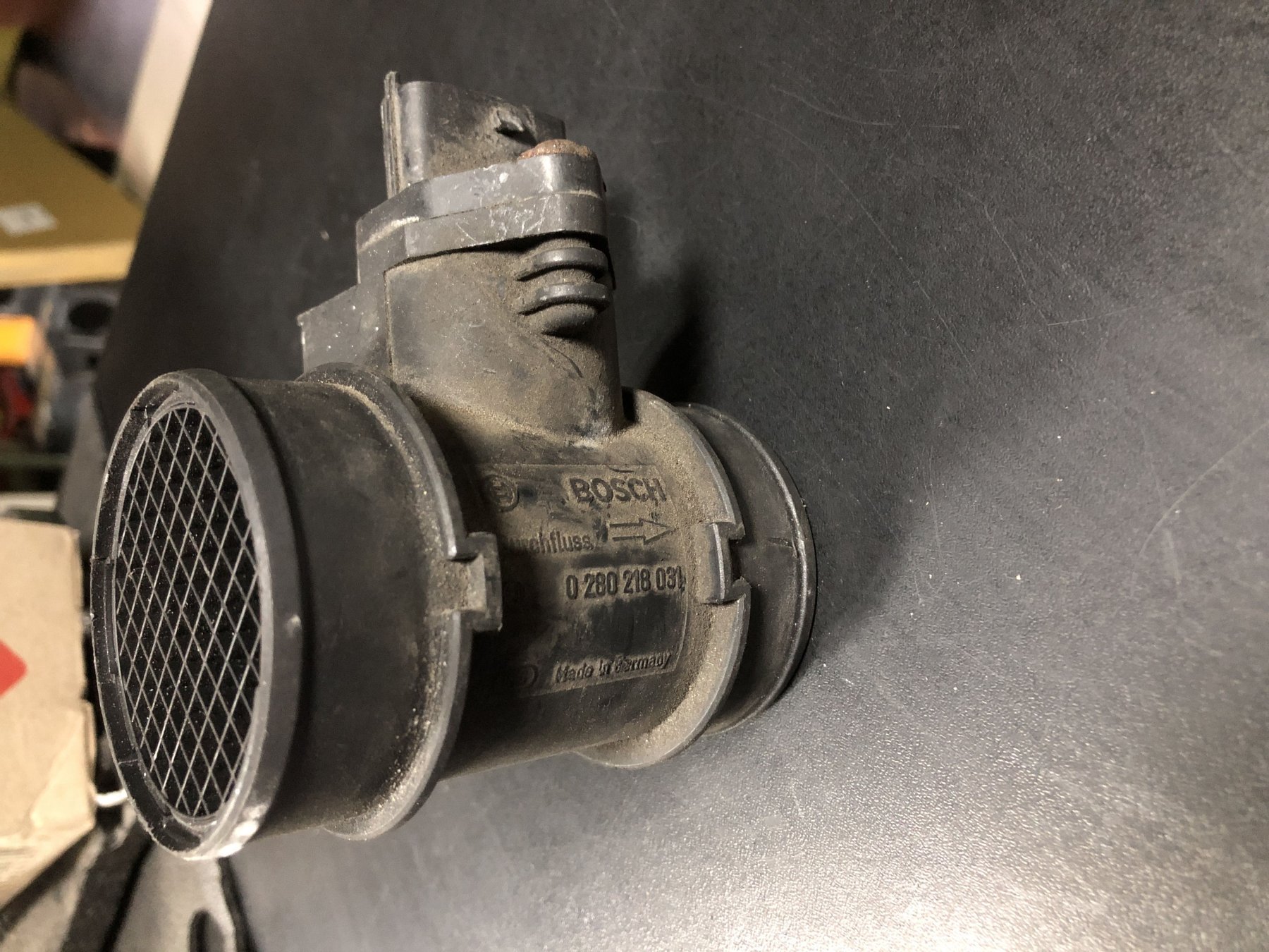 витратомір повітря; датчик впуску повітря; датчик масової витрати повітря; датчик повітря на впуску; датчик потоку повітря; дрпп; повітромір; датчик потоку (витрати повітря, витратомір MAF - (Mass Airflow)) Opel Astra G (1998-2009) 0280218031