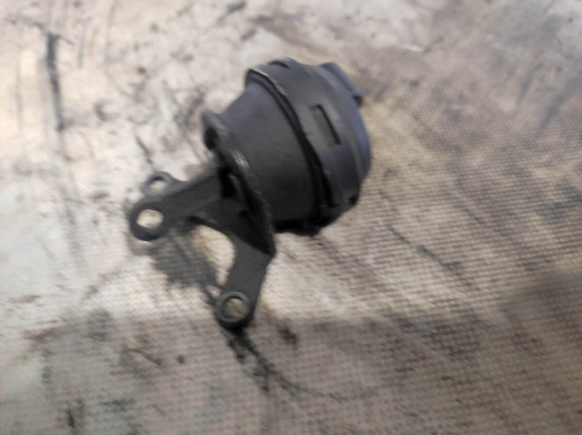 Клапан вакумний дросельних заслонок 2.0 d Opel Vectra B (1995-2002) 90543650