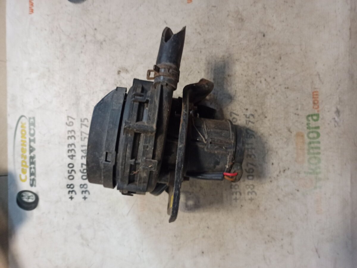 Насос додаткового повітря Opel Vectra B (1995-2002) 90530018