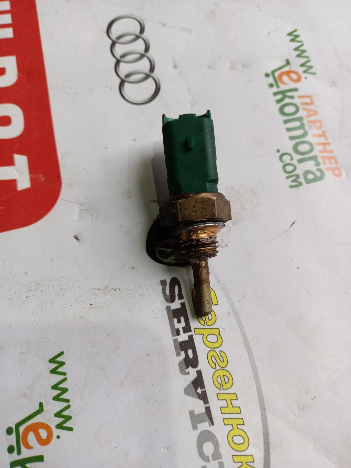 датчик покажчика температури охолоджуючої рідини; термодатчик охолоджуючої рідини; датчик температури охолоджуючої рідини Opel Vectra C (2002-2008) 55188058