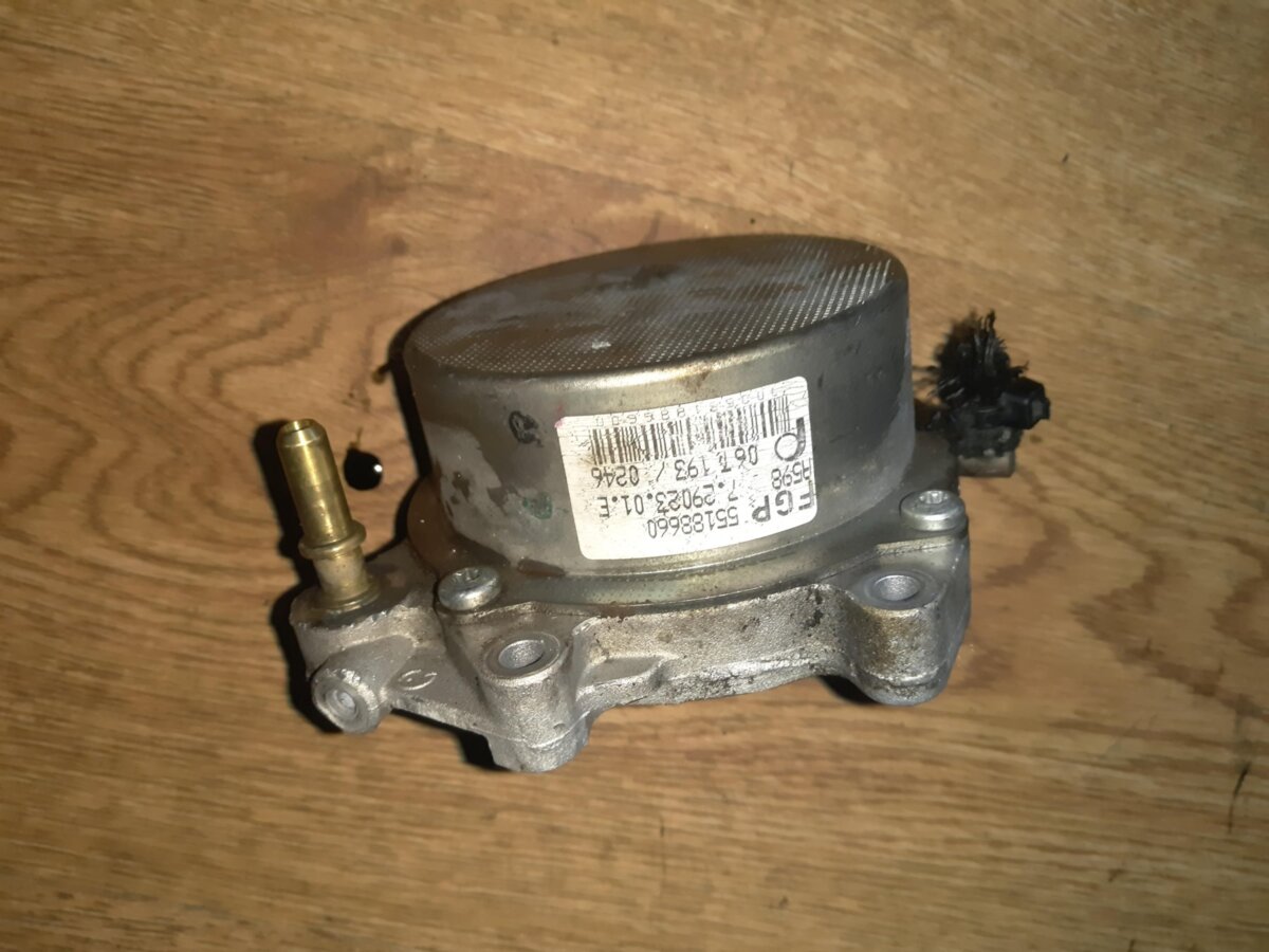 Вакуумний насос механічний Opel Vectra C (2002-2008) 55188660