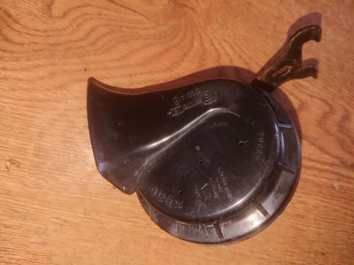 Звуковой сигнал неробочиий Opel Vectra C (2002-2008) A28657625