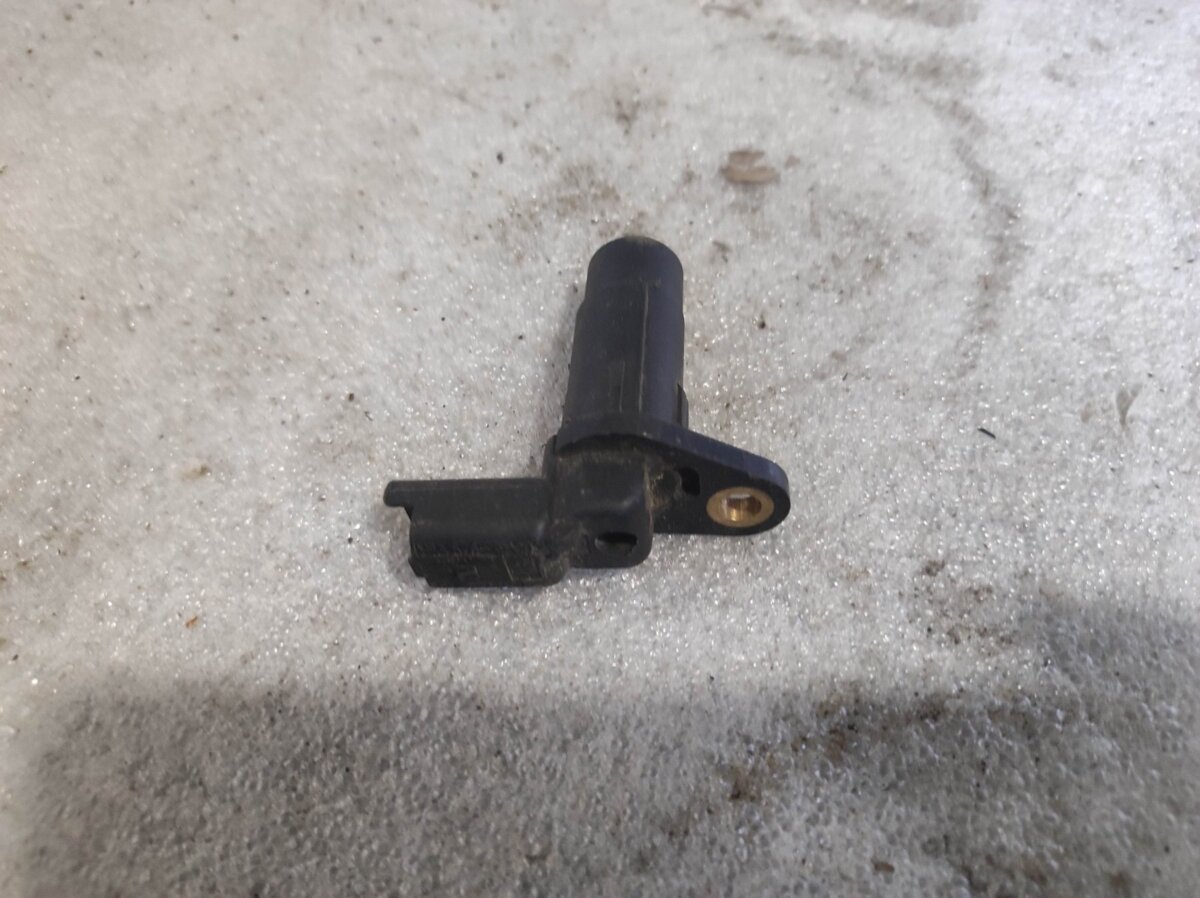 Датчик положення колінвалу Renault Kangoo I (1997-2009) 8200373588