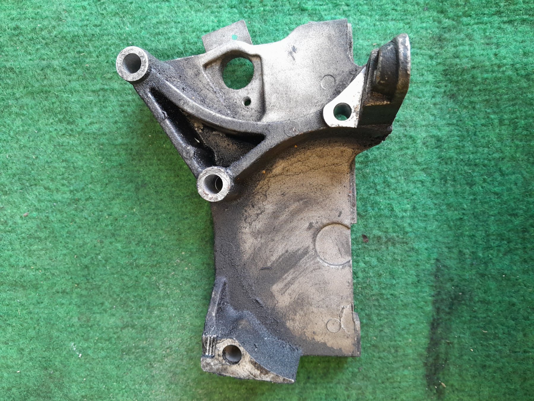 Кронштейн кріплення тнвд Renault Kangoo I (1997-2009) 8200101196